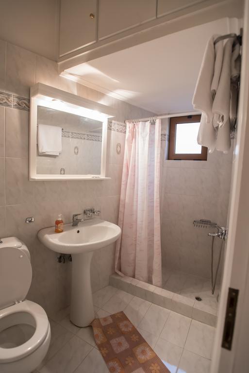 Hotel Artemis Karpenísion Habitación foto